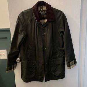 Classic Barbour Waxed Beadnell - Olive